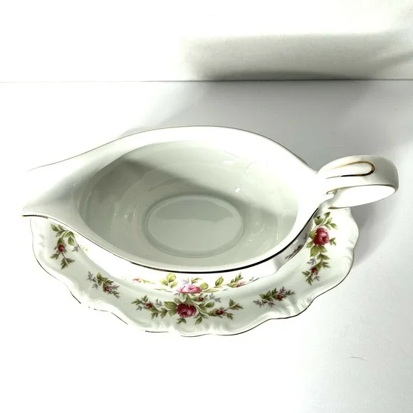 Vintage Johann Haviland Moss Rose Gravy Boat With Attached Under Plate Bavaria - Picture 2 of 11